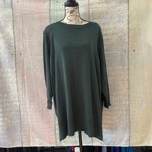 Brand new with tags Woman’s Cable & Gauge sweater. Size is 3X.